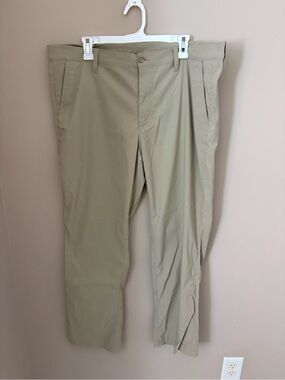 Eddie Bauer Men's Classic Pleated Khaki Dress Pants Sz 40x32
